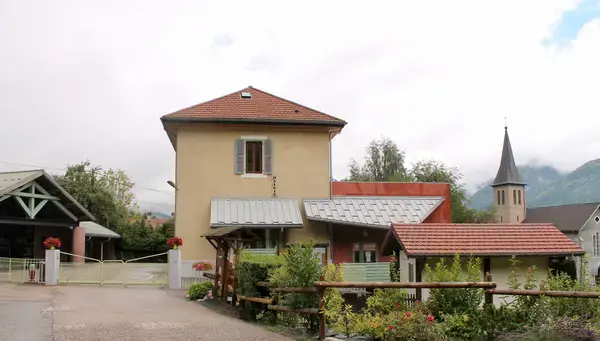 Monte Escalier 73 Monte escalier Thénésol